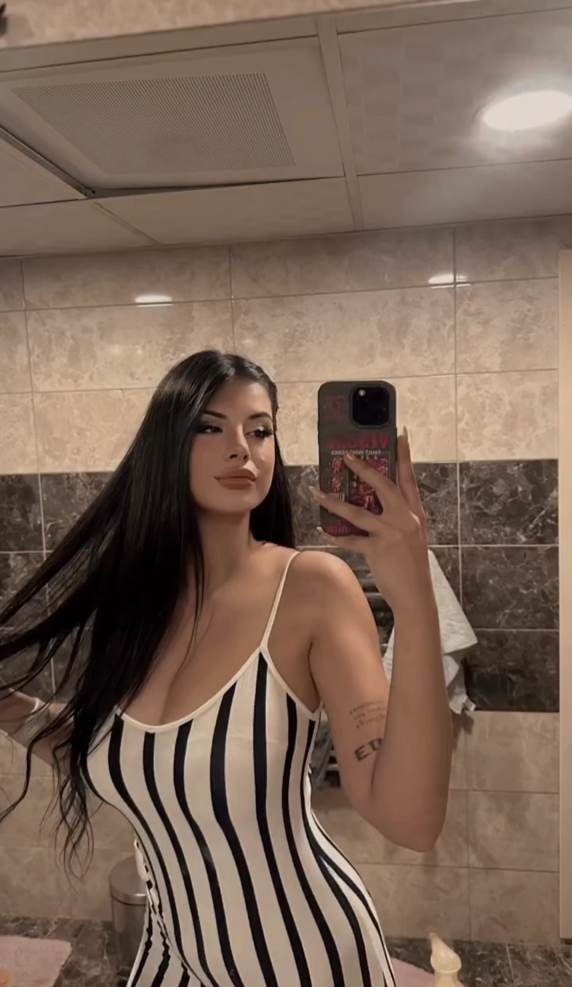 Payas Özbek Bayan Escort Zümra